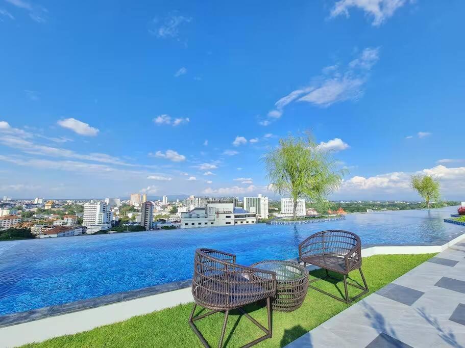 Astra Sky River High Floor,3 Bedrooms 97㎡ 山景房带浴缸 Chiang Mai Luaran gambar